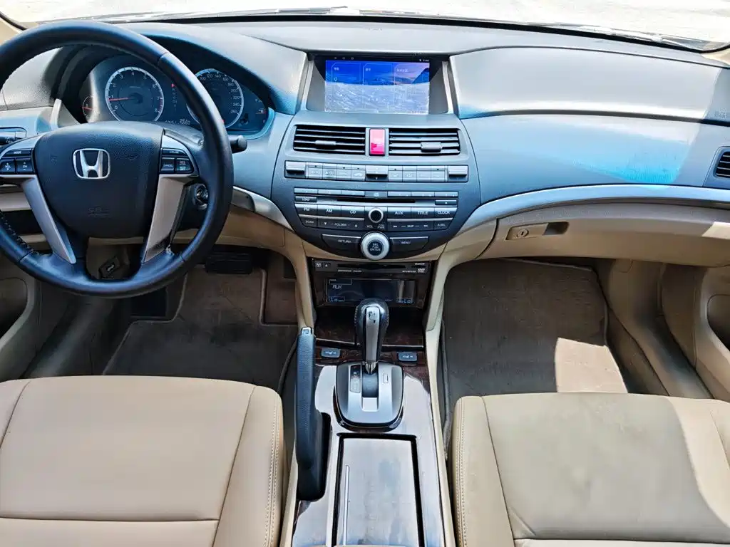 Honda Accord — миниатюра 17