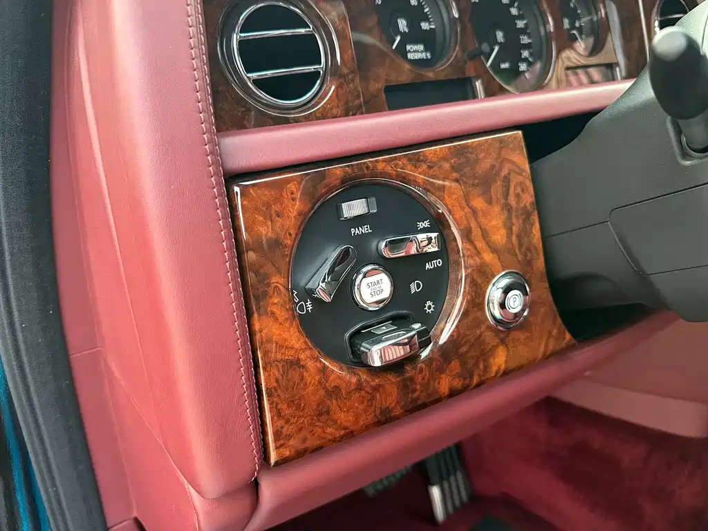 Rolls-Royce Phantom — миниатюра 7