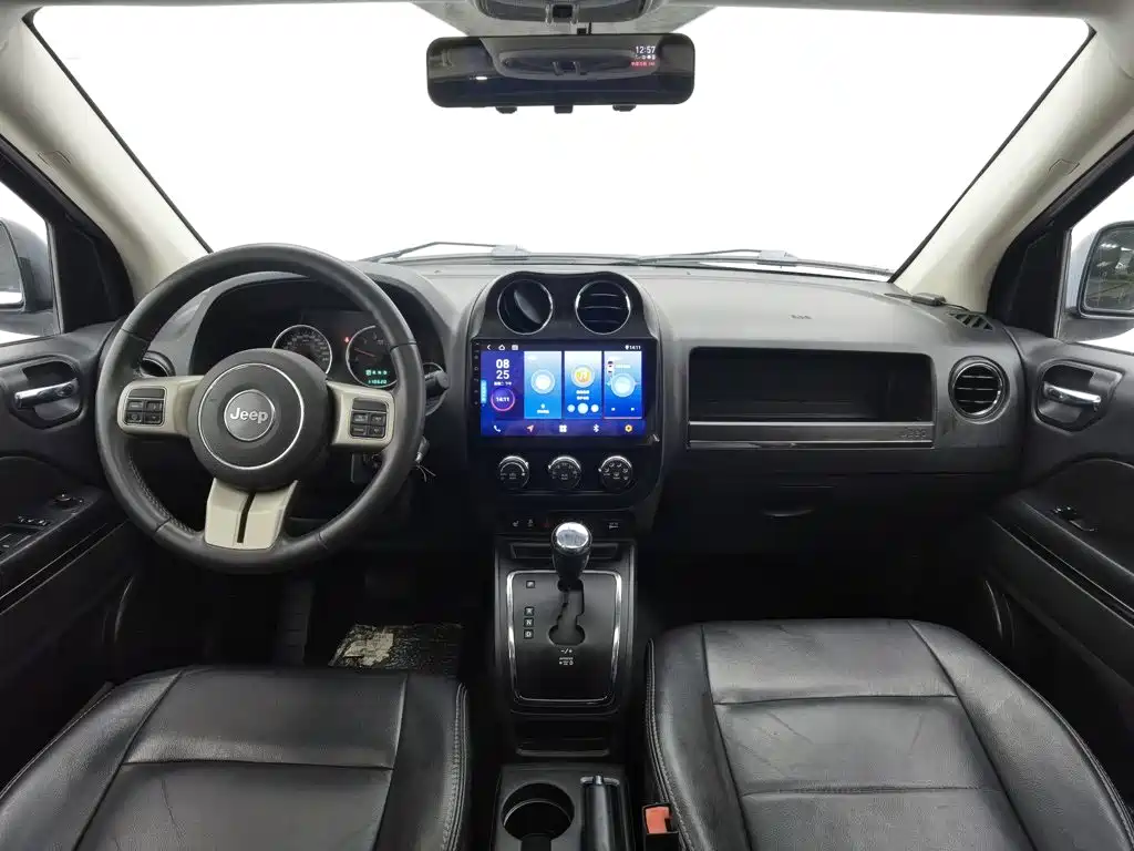 Jeep Compass (Import) — миниатюра 5
