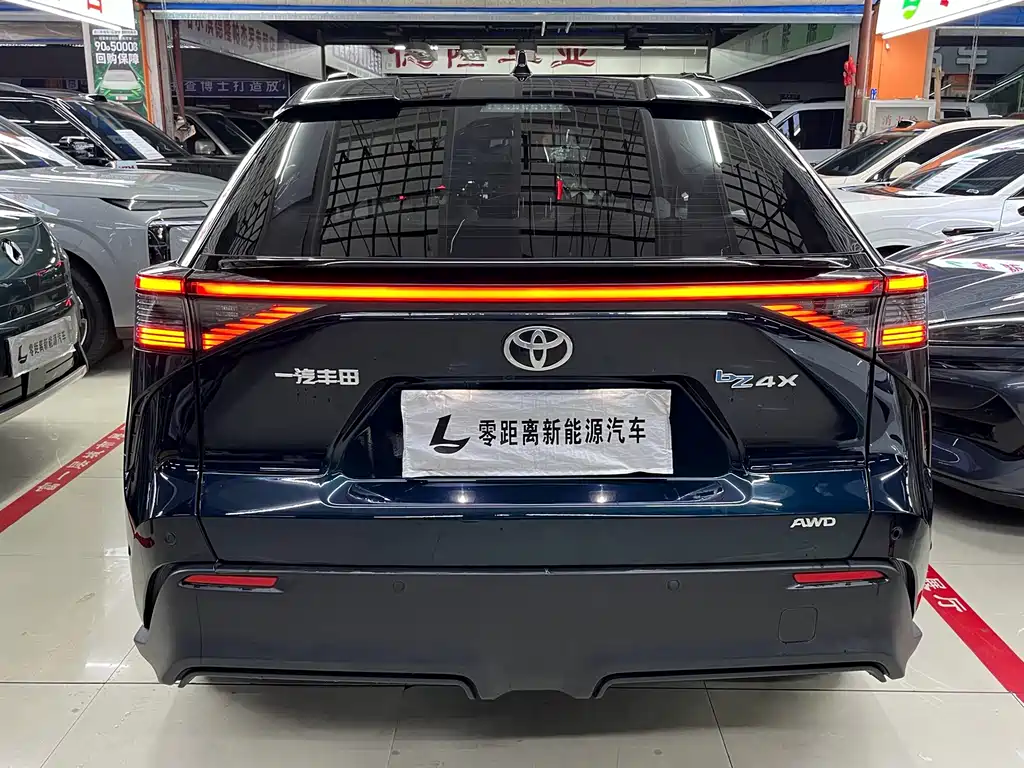 Toyota bZ4X — миниатюра 5