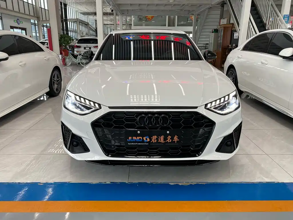 Audi A4L 2024 40 TFSI Luxury