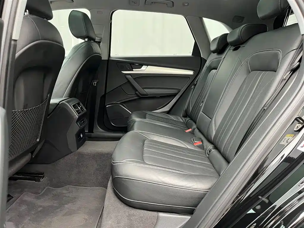 Audi Q5L 2020 40 TFSI Fashion
