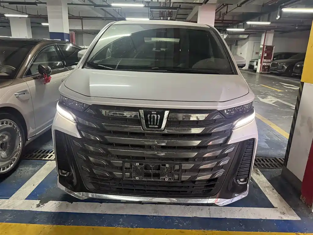 Toyota Vellfire 2024 2.5L