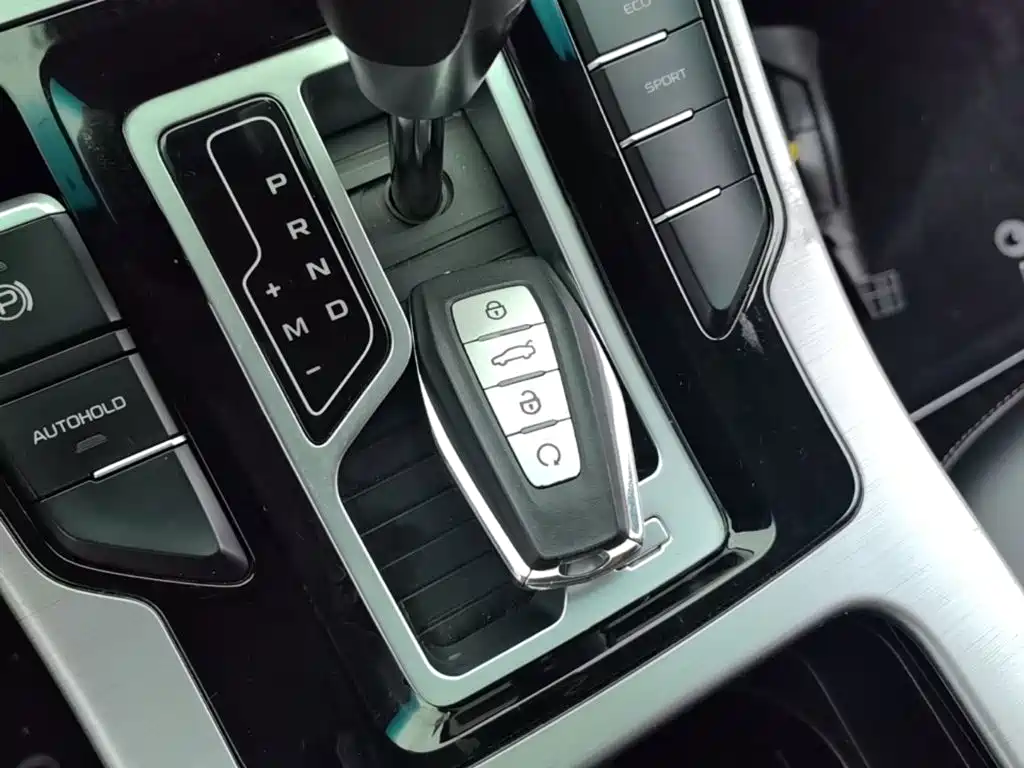 Geely Emgrand GL — миниатюра 9