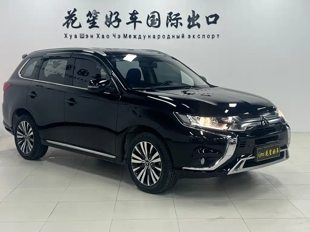 MITSUBISHI OUTLANDER