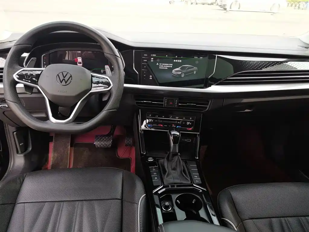 Volkswagen Passat 2022 330TSI Luxury