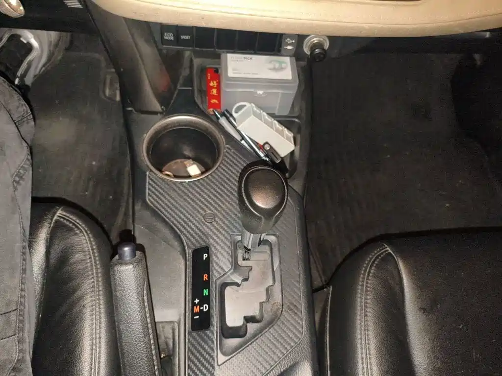 Toyota RAV4 — миниатюра 15