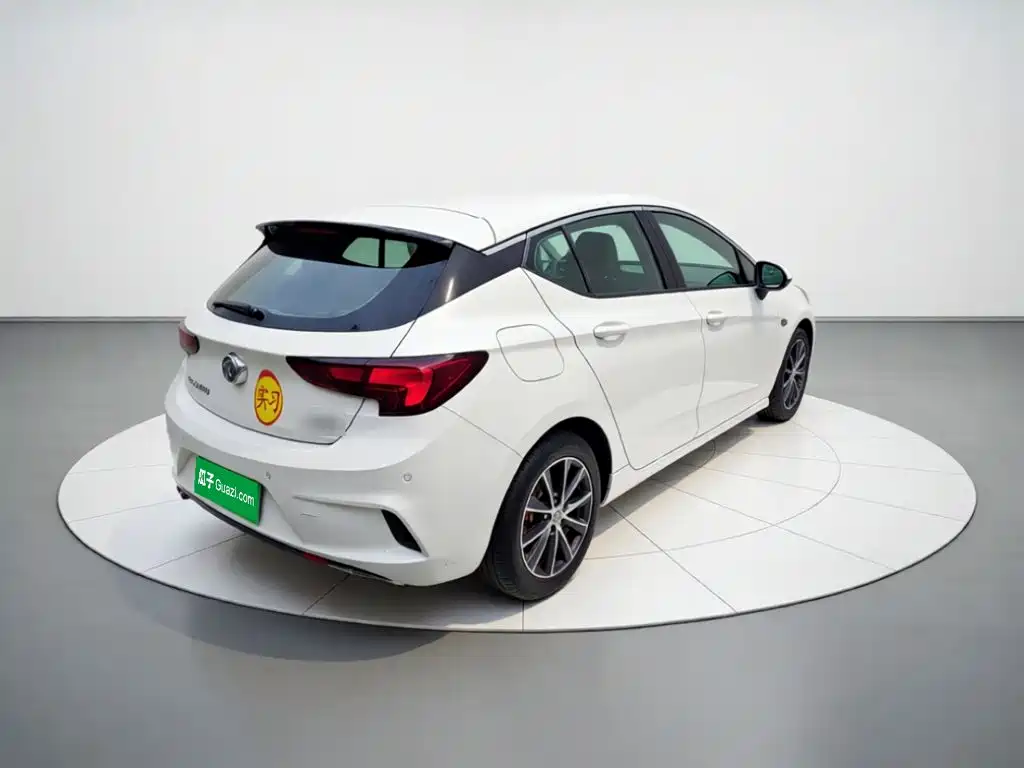 Buick Verano — миниатюра 6