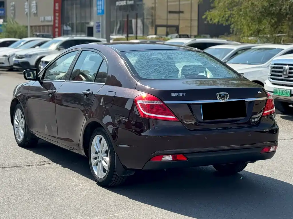 Geely Emgrand — миниатюра 7