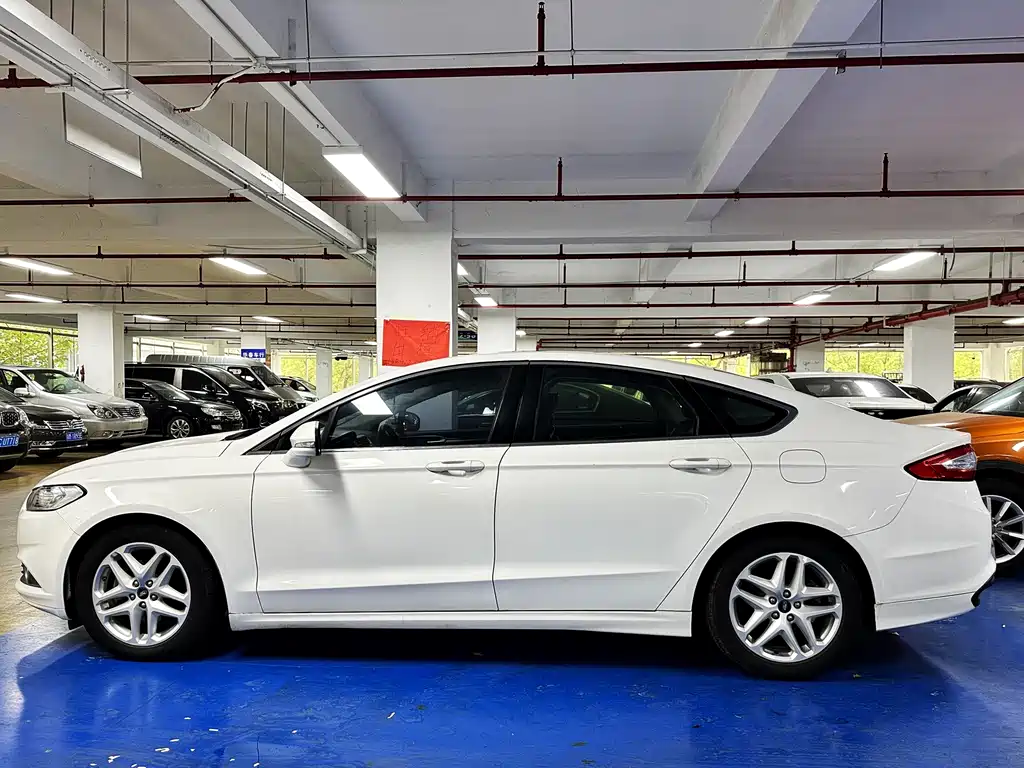 Ford Mondeo — миниатюра 6