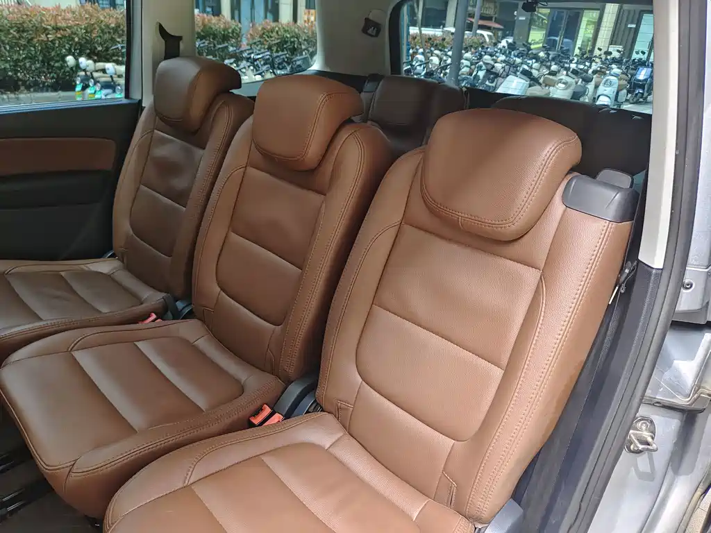 Volkswagen Sharan — миниатюра 9