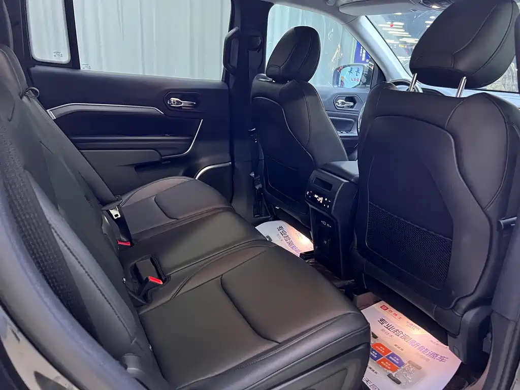 JEEP GRAND COMMANDER