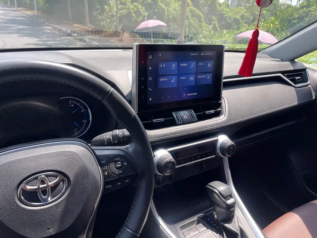 Toyota RAV4 — миниатюра 24
