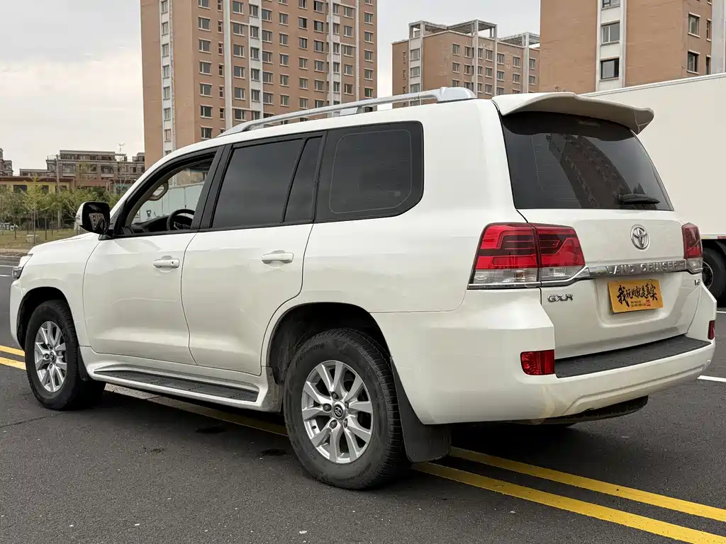 Toyota Land Cruiser — миниатюра 9