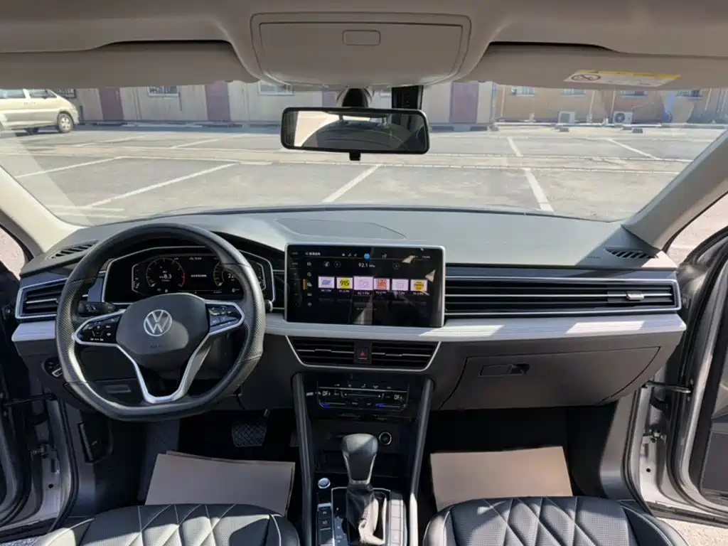 Volkswagen Tiguan L — миниатюра 22