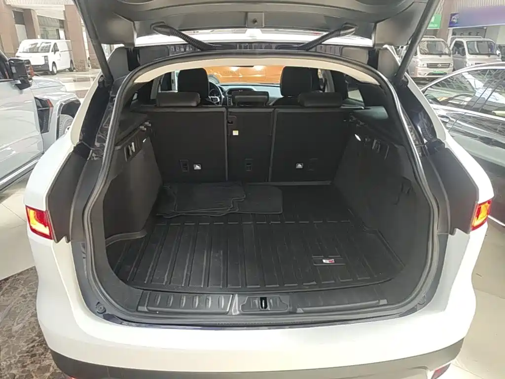 Jaguar F-PACE — миниатюра 19
