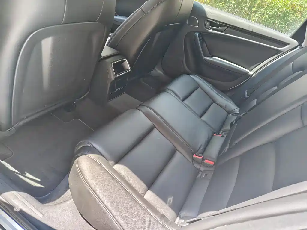 Audi A4L — миниатюра 9