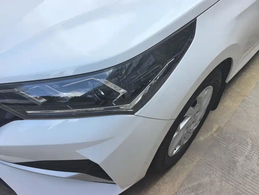Hyundai Verna — миниатюра 5