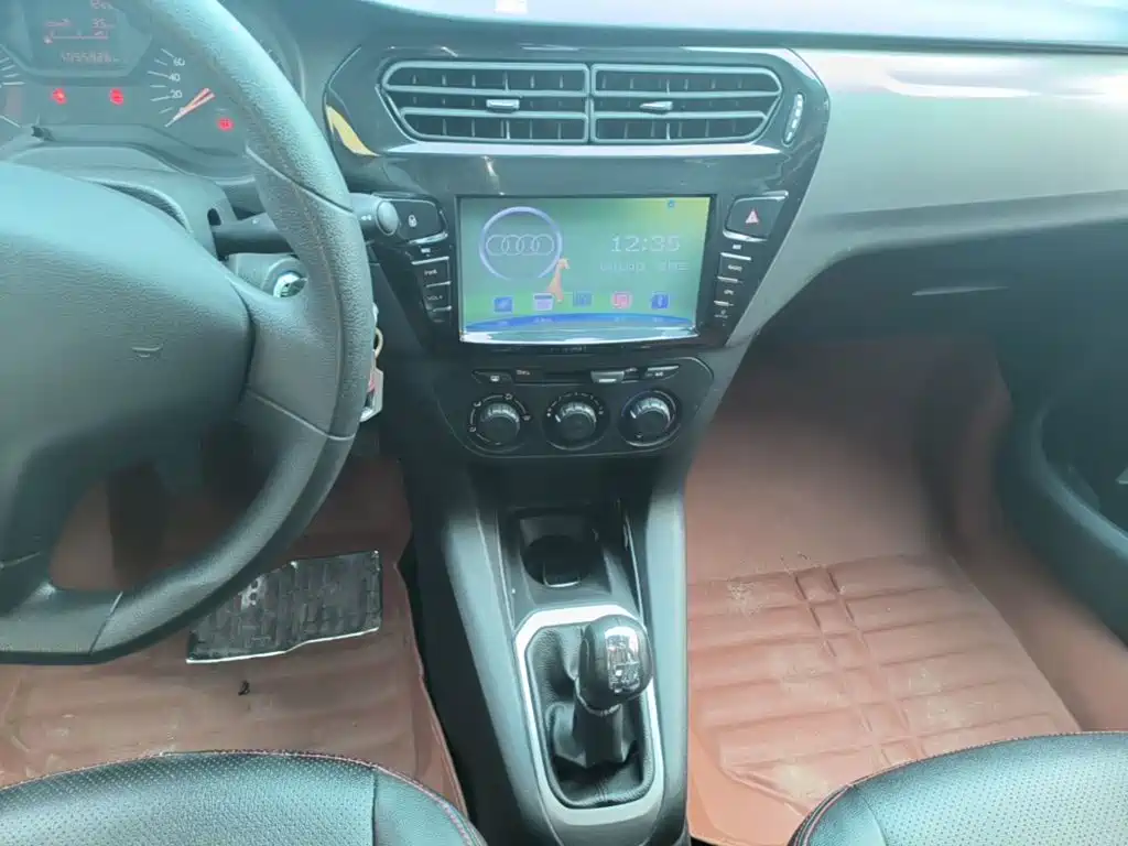 Citroen Elysee — миниатюра 13