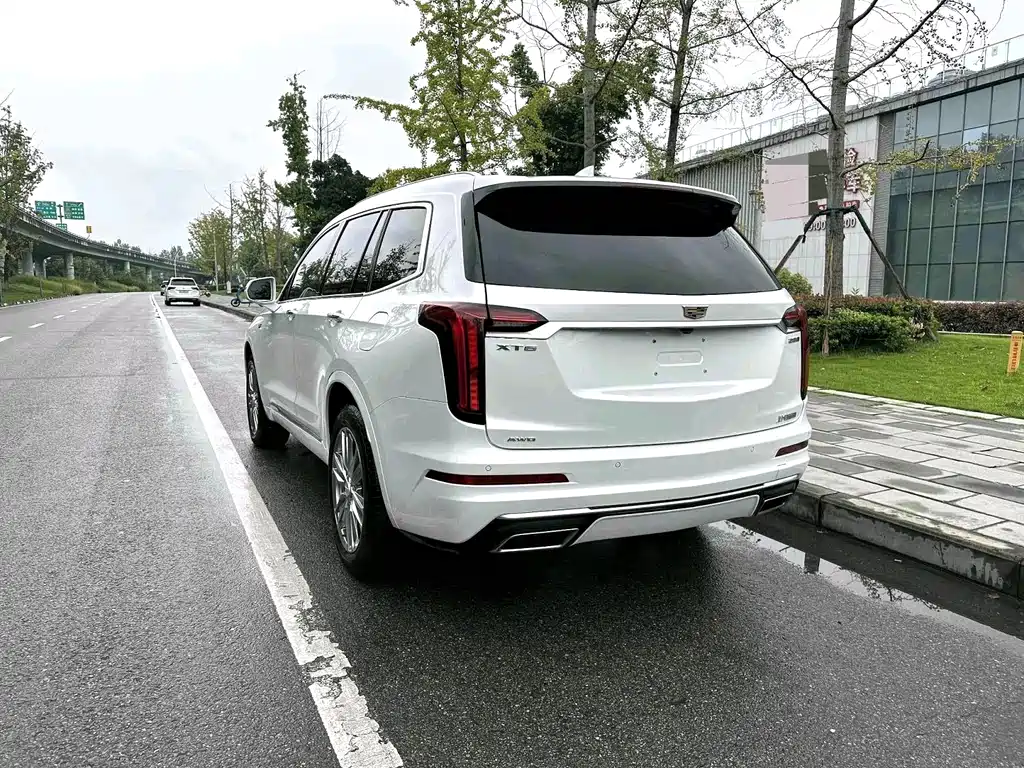 Cadillac XT6 — миниатюра 5