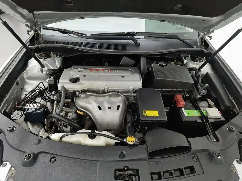 Toyota Camry — миниатюра 6