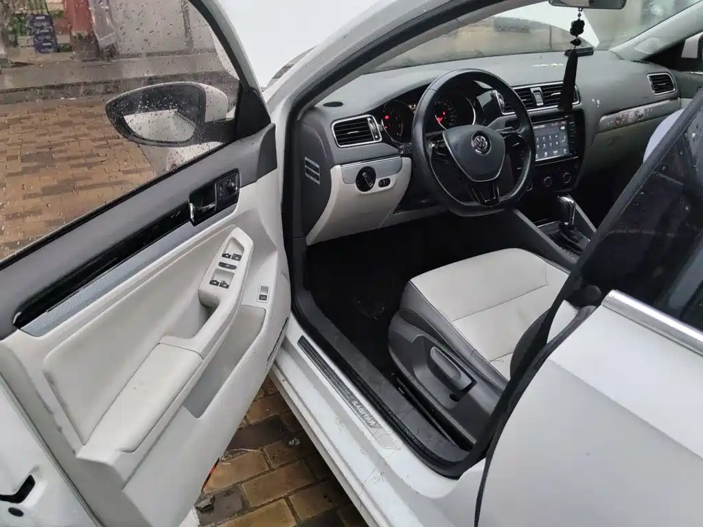 Volkswagen Sagitar — миниатюра 12
