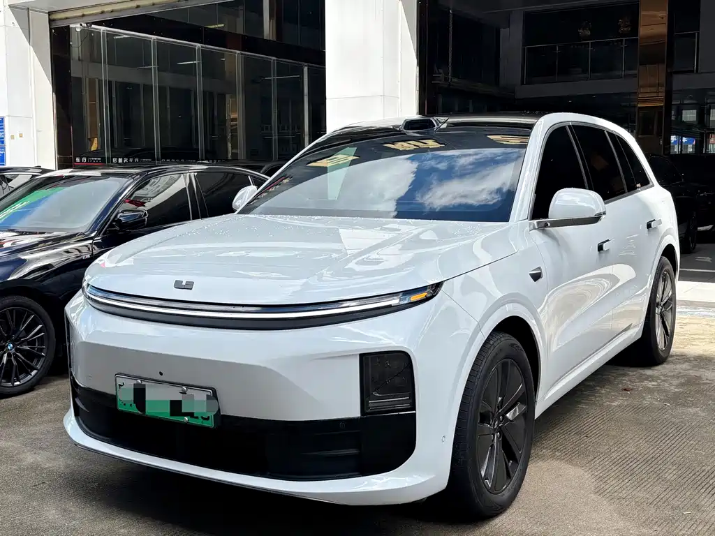 Li Auto L6