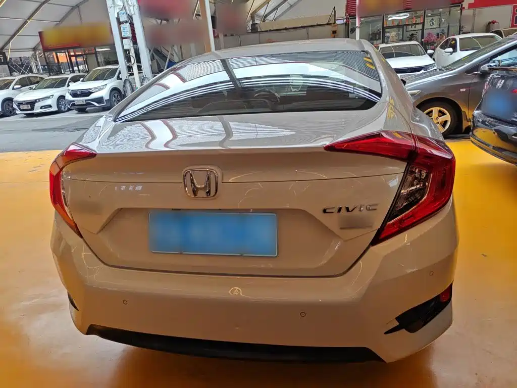 Honda Civic — миниатюра 6