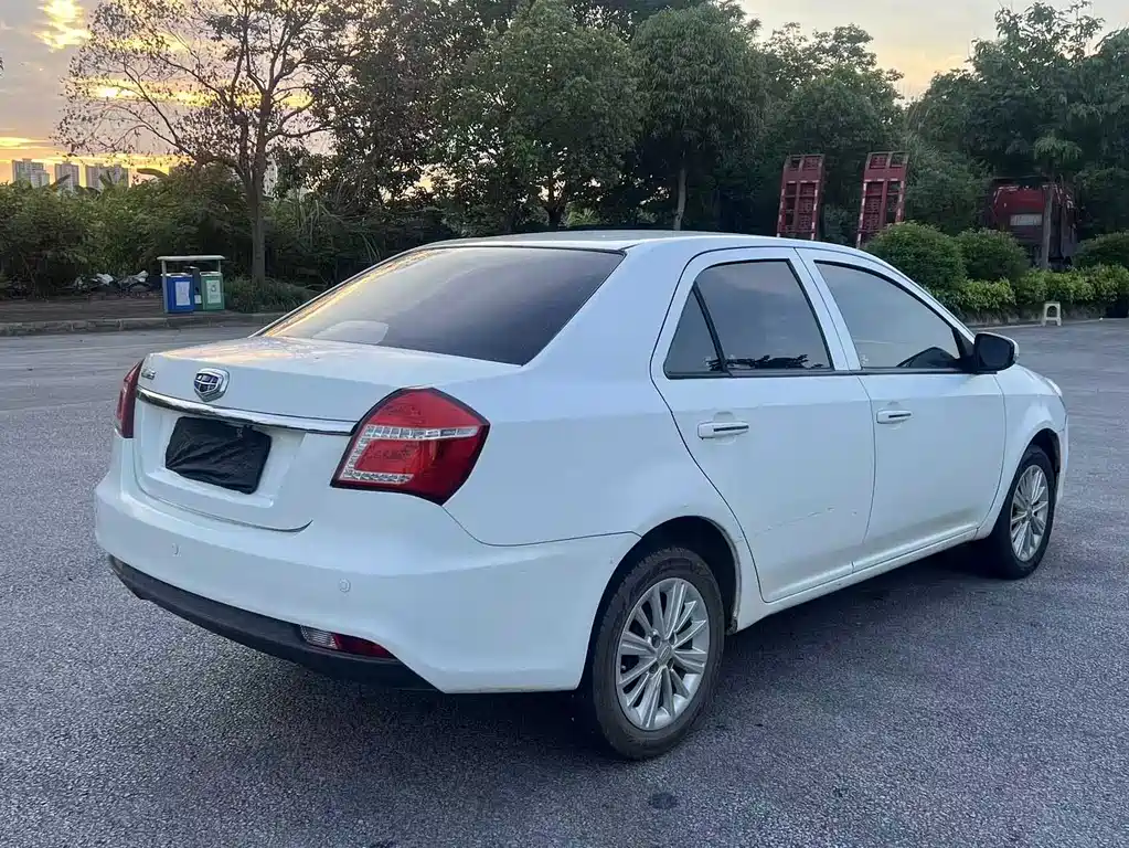 Geely Jingang 2016 1.5L MT Elite