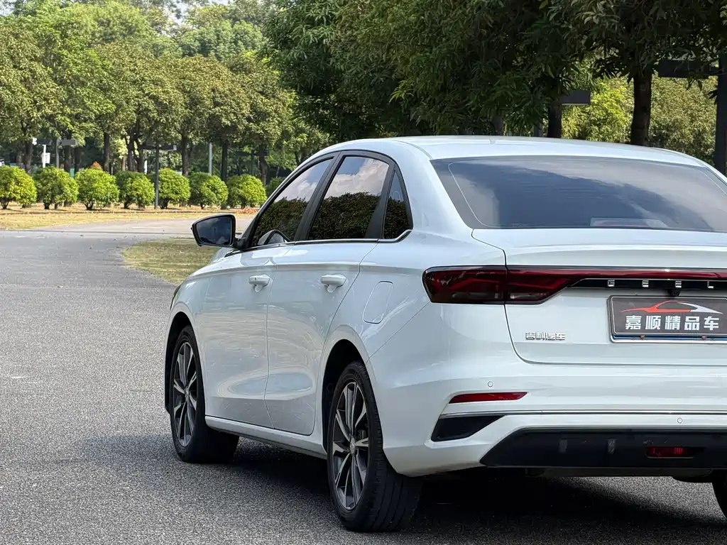 Geely Emgrand — миниатюра 22