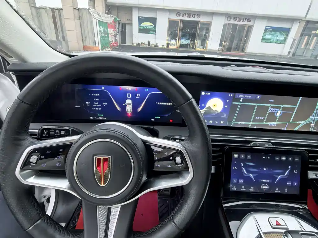 Hongqi E-HS9 2021 460km мест