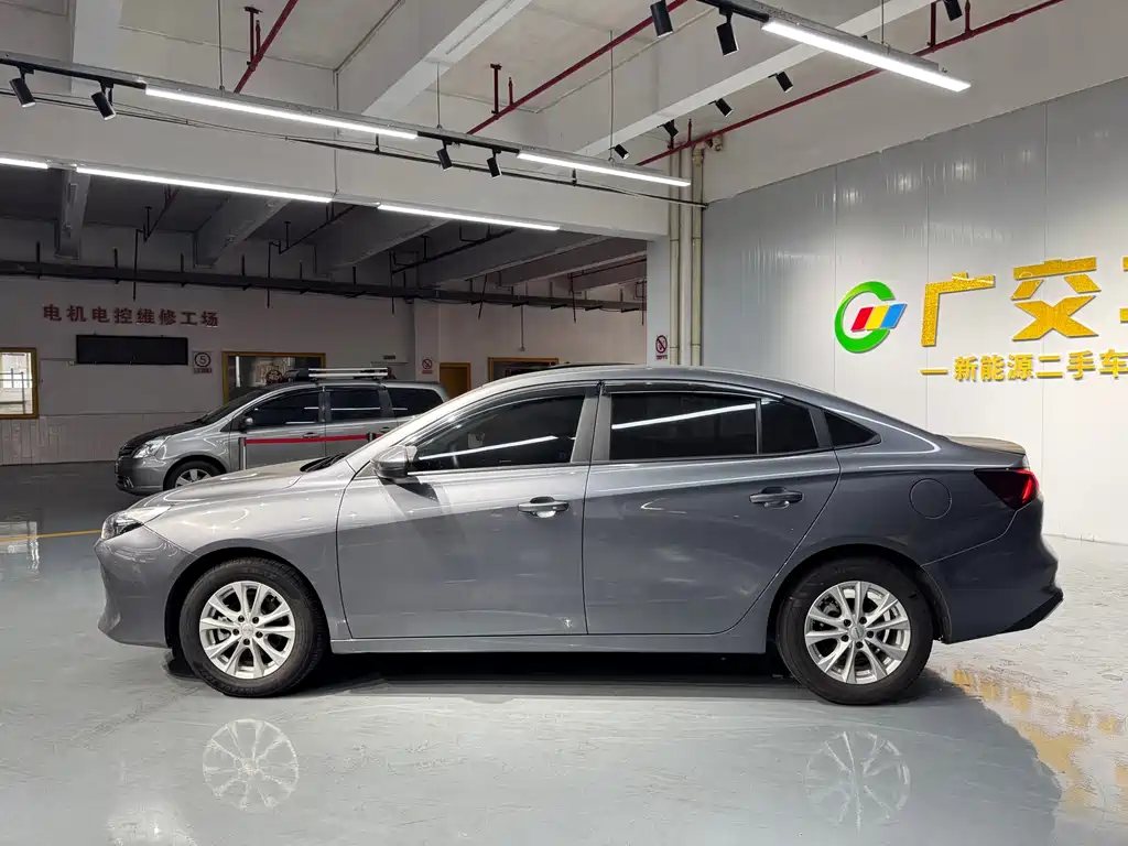 Roewe i5 — миниатюра 4