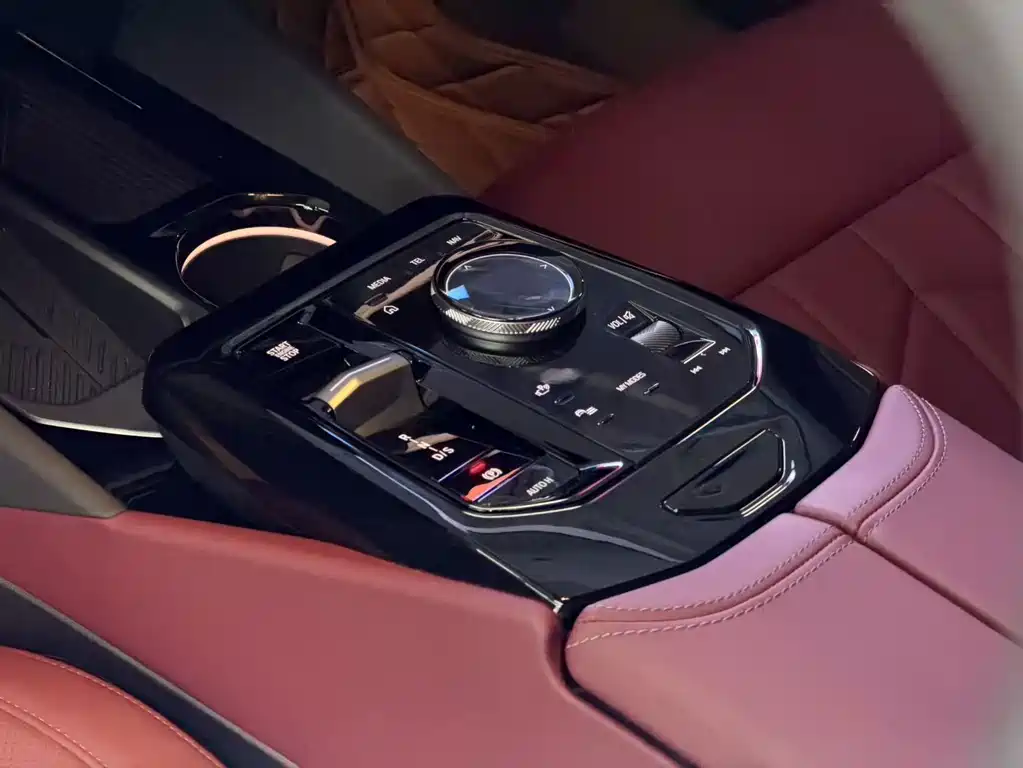 BMW 5 Series — миниатюра 7