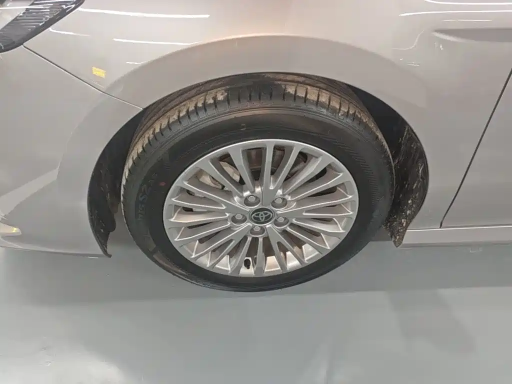 Toyota Camry — миниатюра 23