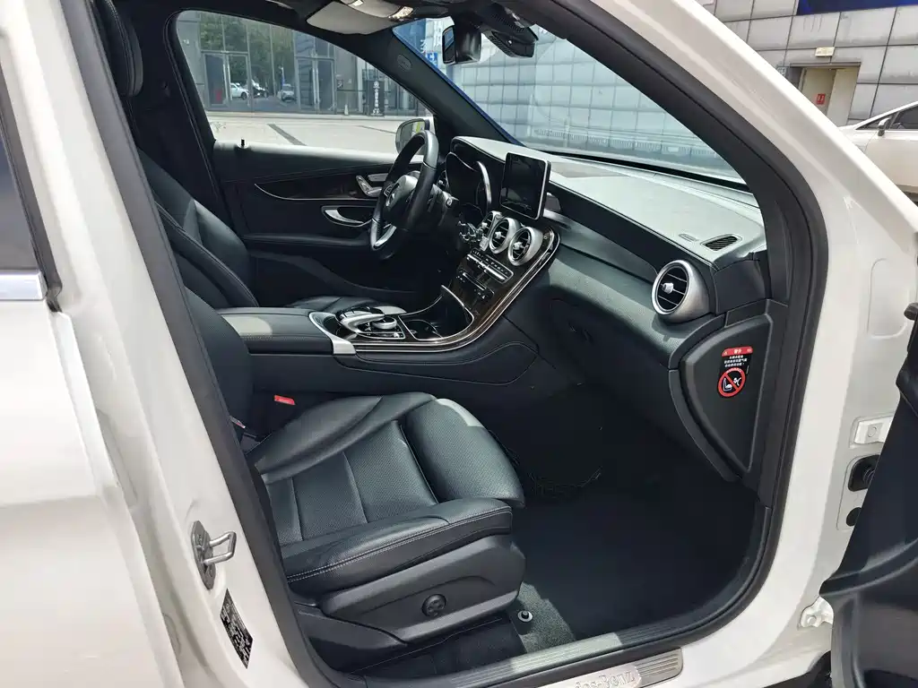 Mercedes-Benz GLC — миниатюра 12