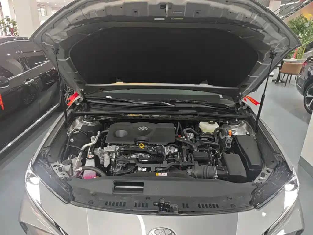 Toyota Camry — миниатюра 20