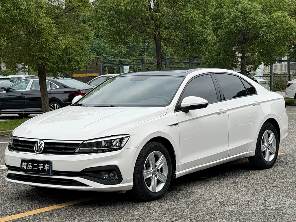 Купить Volkswagen Lamando