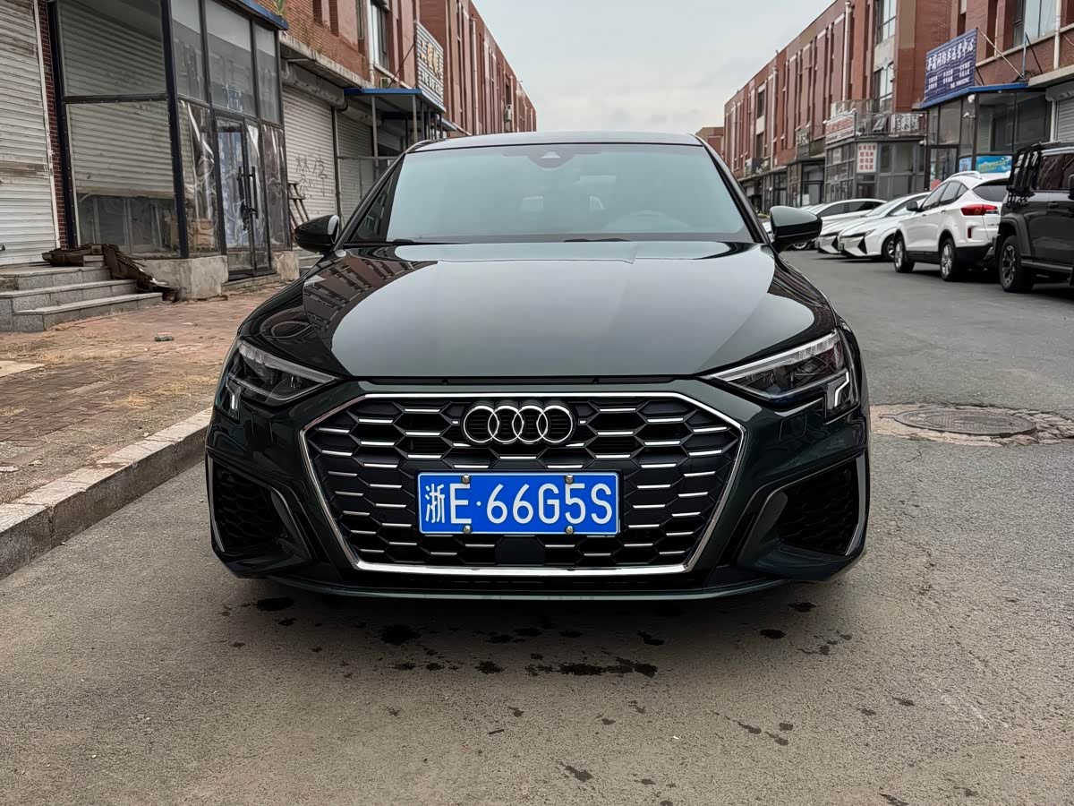 Audi A3 1.4 л 2023 г. Зелёный, пробег 27000 км