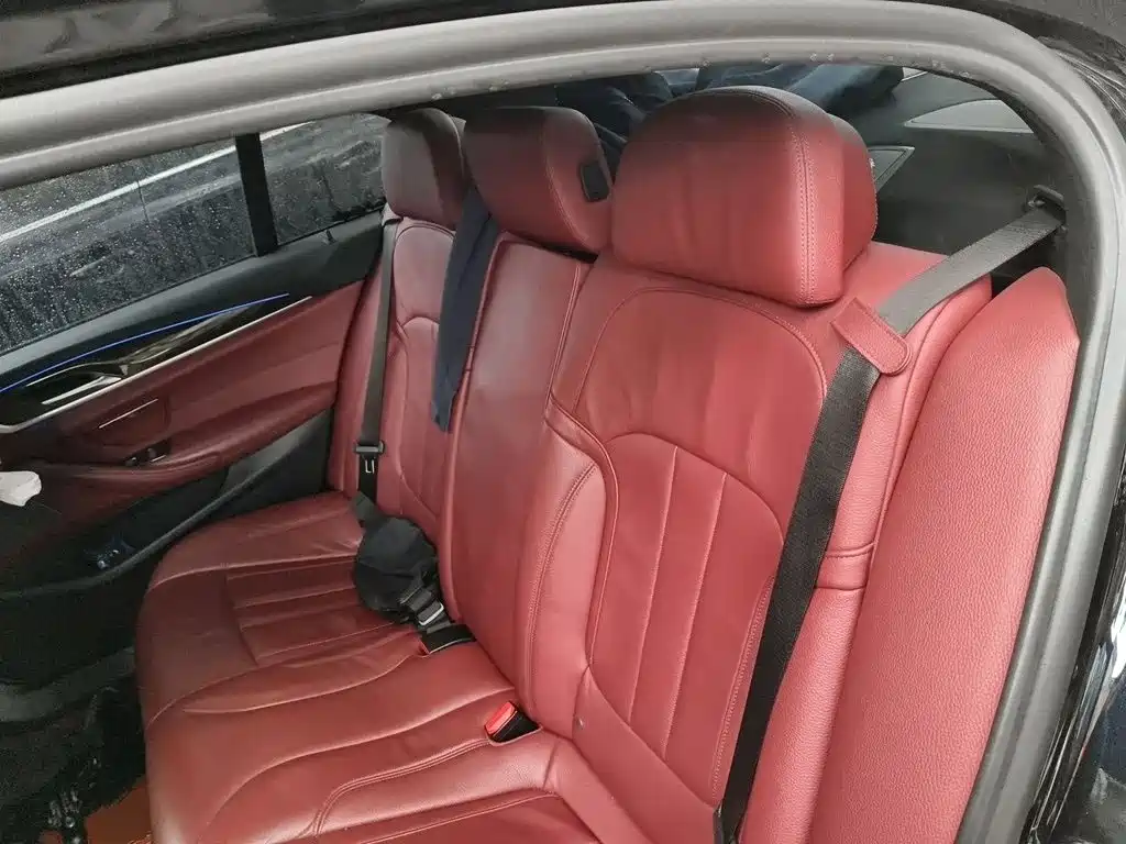 BMW 5 Series — миниатюра 18