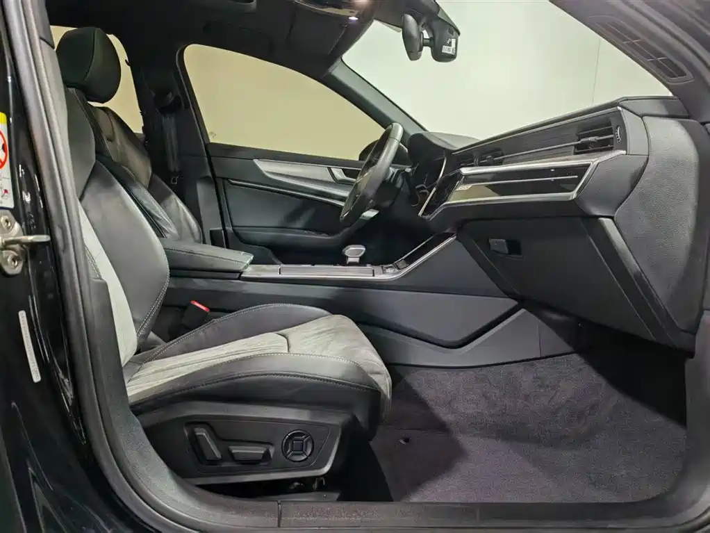 Audi A6L 2020 55 TFSI e quattro