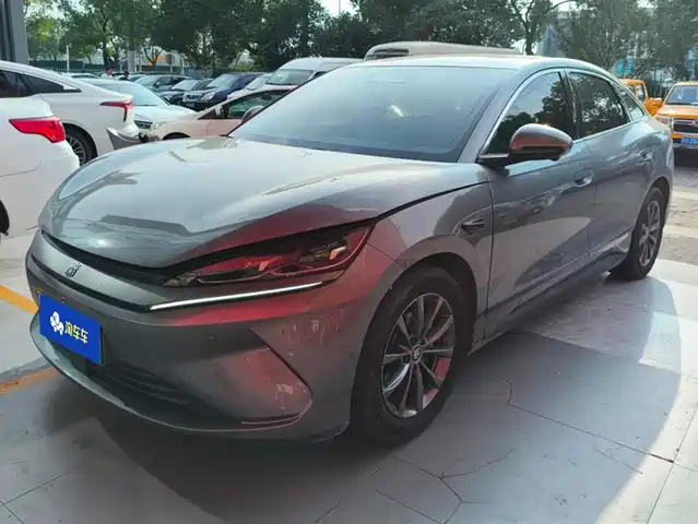 BYD QIN L 2025