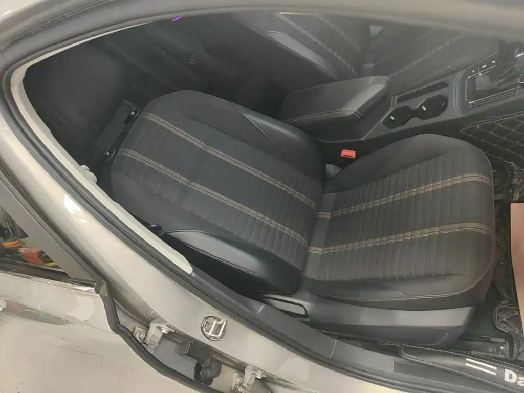 Volkswagen Lavida — миниатюра 25