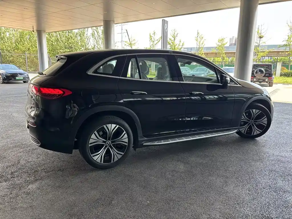 Mercedes-Benz EQE SUV 2026 500 4MATIC