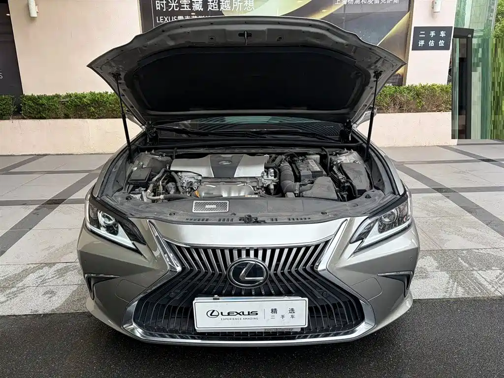 Lexus ES — миниатюра 6