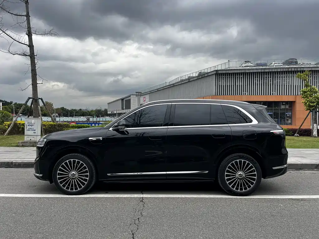 AITO ASK THE WORLD M7