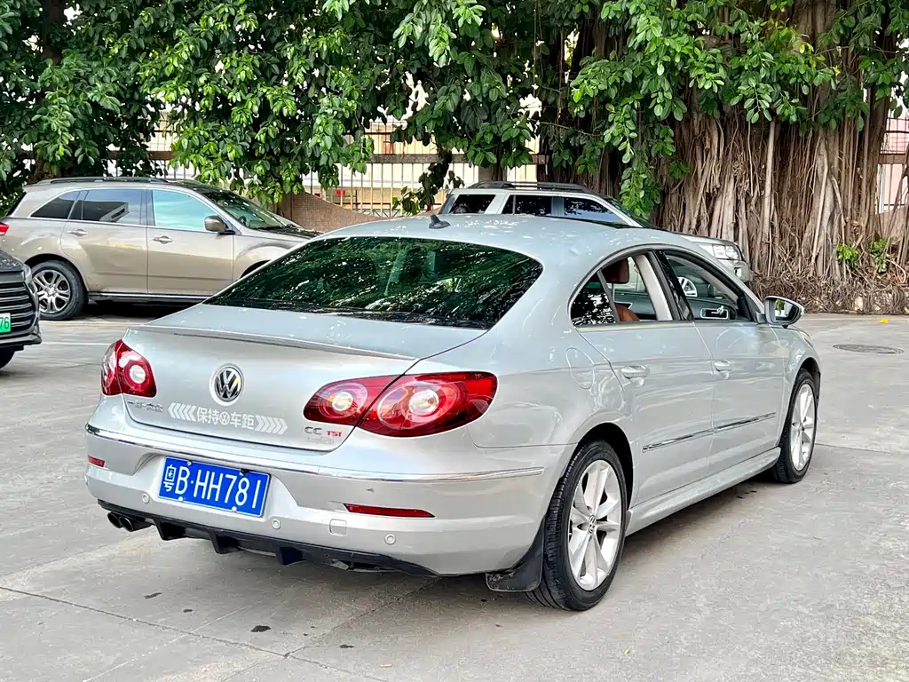 Volkswagen FAW - Passat CC CC 2011 2.0TSI Luxury