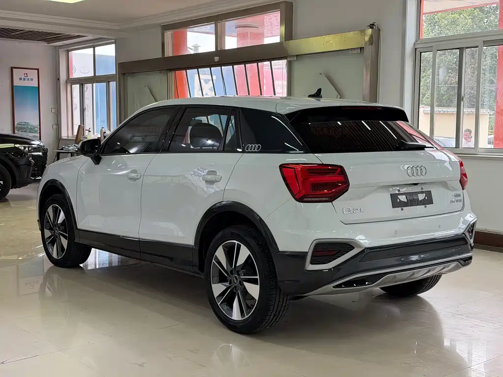Audi Q2L — миниатюра 5