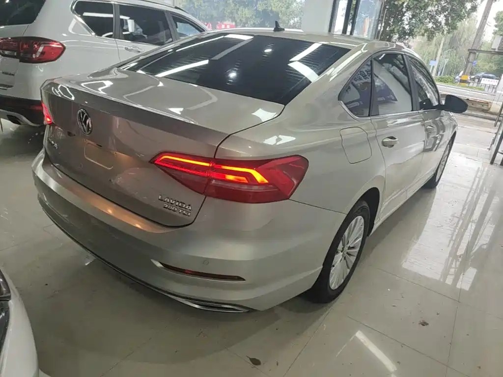 Volkswagen Lavida — миниатюра 7