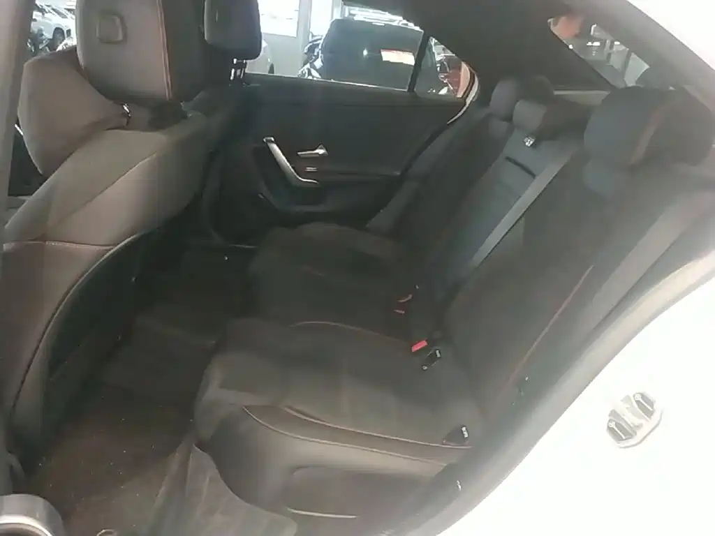 Mercedes-Benz A-Class — миниатюра 17