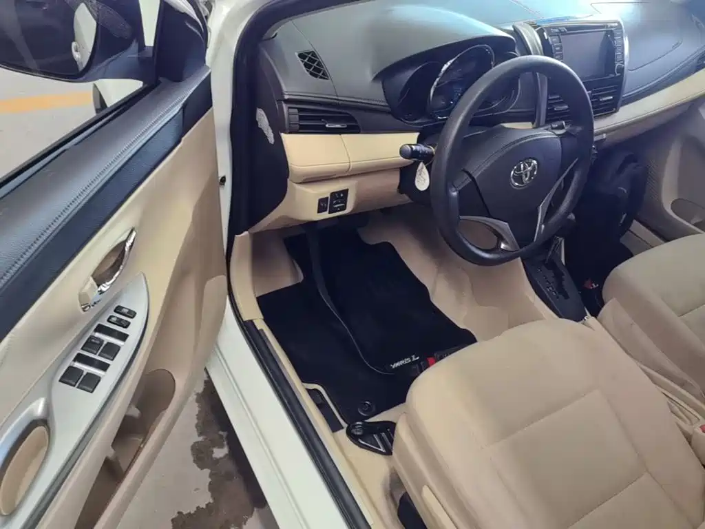 Toyota Yaris L — миниатюра 16